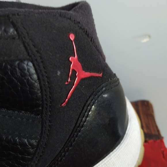 AIR JORDONS! - Picture 2 of 10